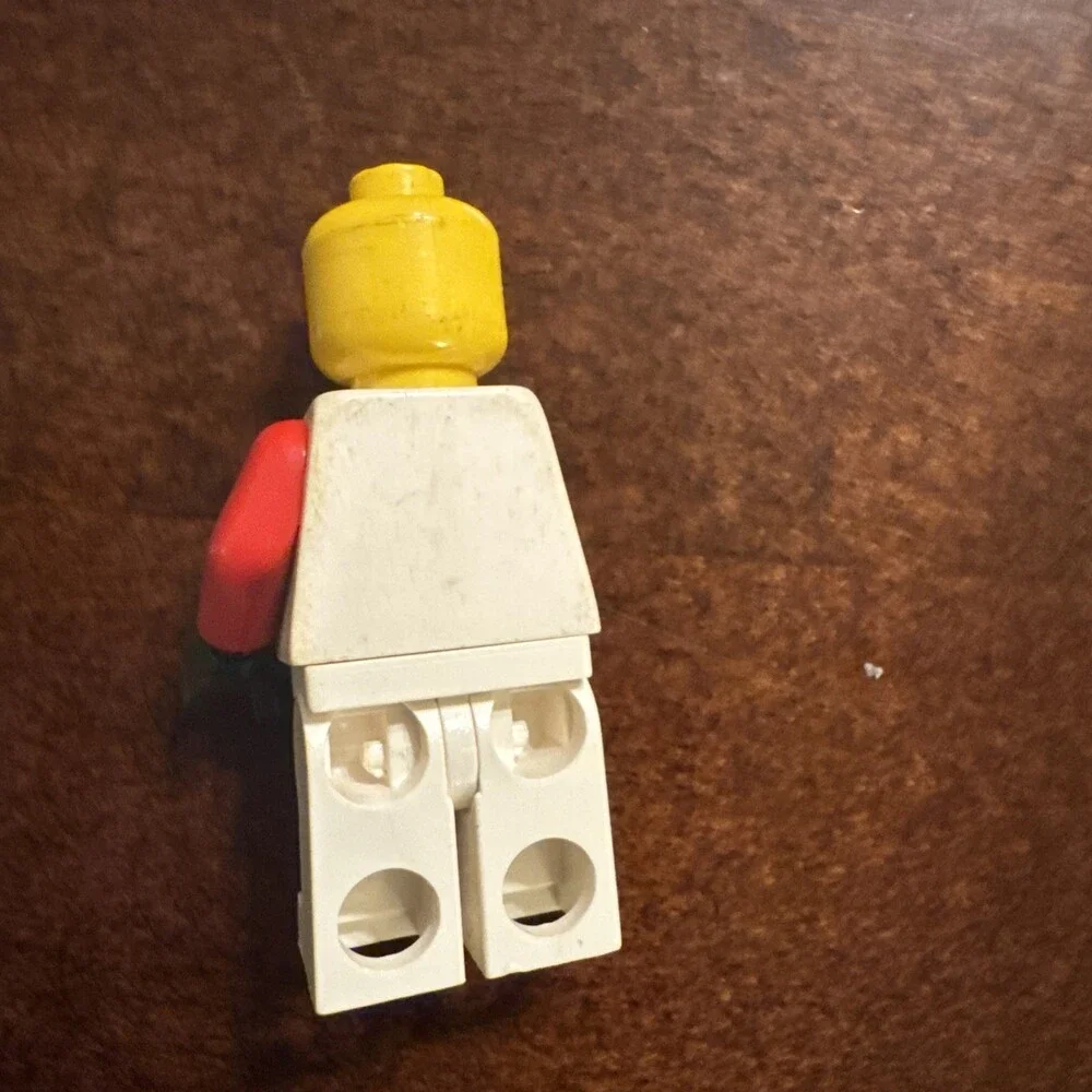 LEGO Pirates Minifigures Lot of 7 w/ Accessories Hats & Weapons